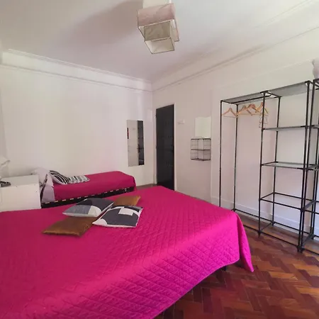 Hostel Mini In Lissabon